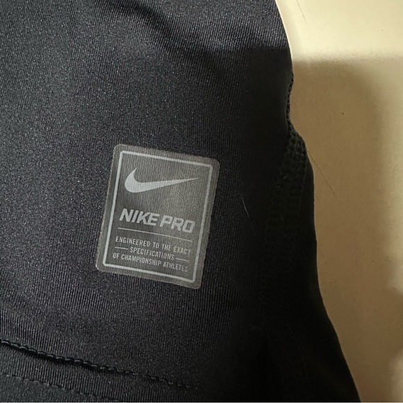 Nike Pro Dri Fit Womens Black Sleeveless Tank Top Shirt Size Large - Picture 4 of 9